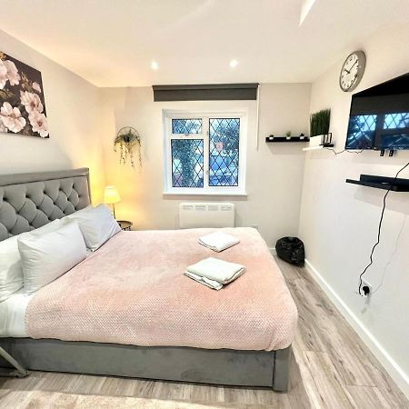 Golden Residences - Oakway Feltham Dış mekan fotoğraf