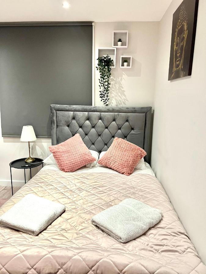 Golden Residences - Oakway Feltham Dış mekan fotoğraf